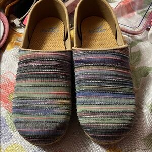 Dansko Vegan Multicolor Fabric Clogs Women's Size EU 39